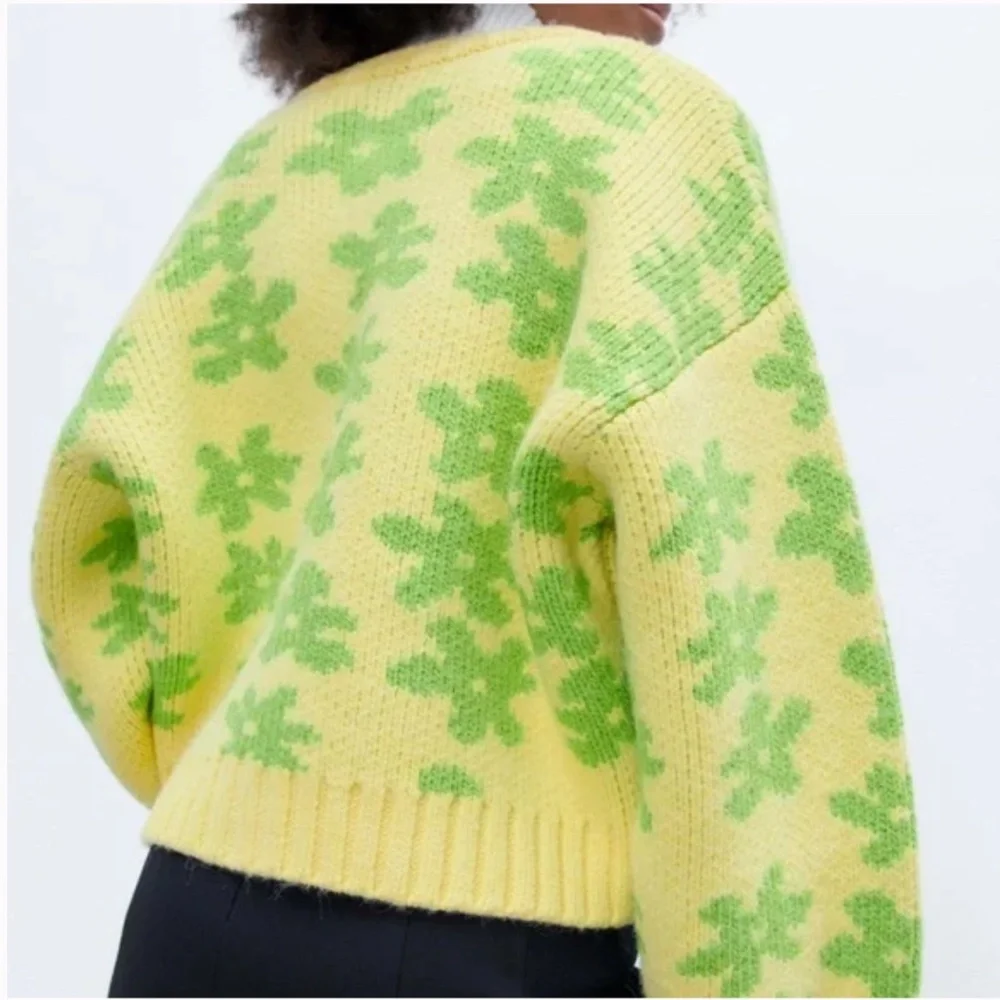 Zara Floral Jacquard Knit Cardigan NWT - Picture 4 of 8